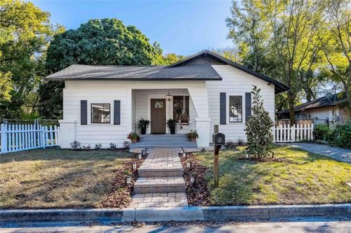 805 E Curtis Street, TAMPA, FL, 33603 | Card Image