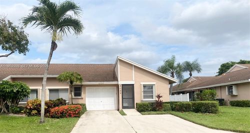 8089 Sweetbriar Way, Boca Raton, FL, 33496-5105 | Card Image