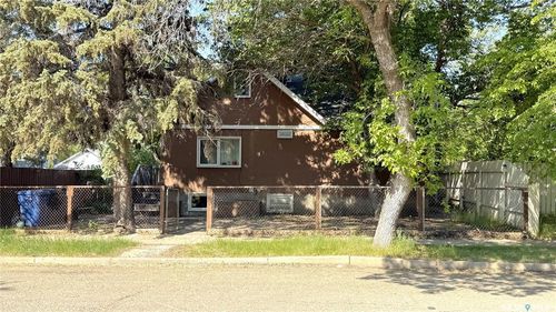 1271 107th St, North Battleford, SK, S9A1Z4 | Card Image