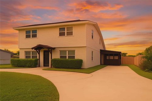 746 Ironwood Dr, Melbourne, FL, 32935-5070 | Card Image