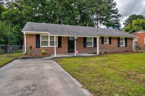 903 Martin Luther King Jr Dr, Tarboro, NC, 27886-3109 | Card Image