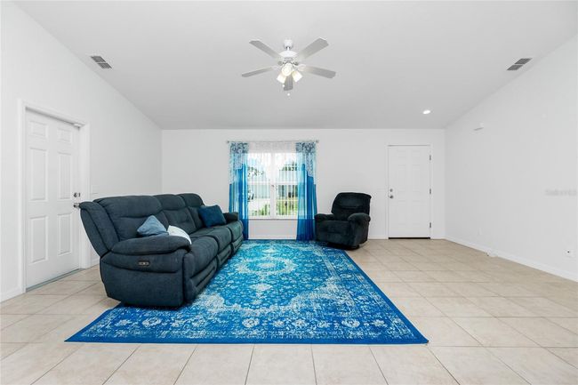 10430 Chablis Ave, House other with 3 bedrooms, 2 bathrooms and null parking in Englewood FL | Image 5