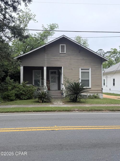 704 Main St, Chipley, FL, 32428-1529 | Card Image