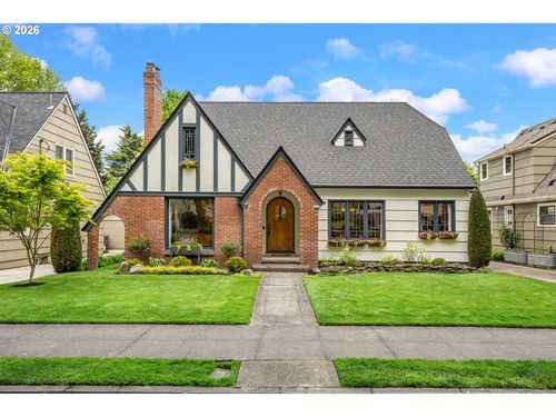 7135 Se Reed College Pl, Portland, OR, 97202-8354 | Card Image