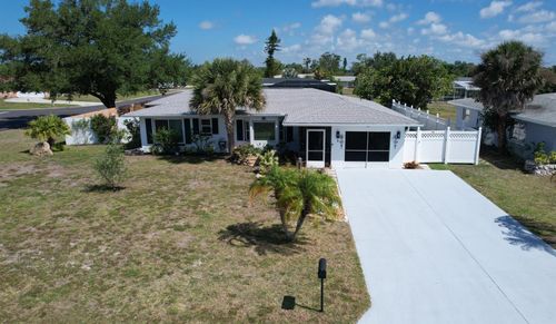 2 Golfview Rd, Rotonda West, FL, 33947-2230 | Card Image