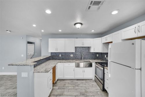 278-4300 N Lamont St, Las Vegas, NV, 89115-2430 | Card Image