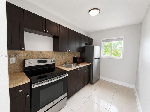 apt-15-1940 Washington Ave, Opa-Locka, FL, 33054-2871 | Card Image