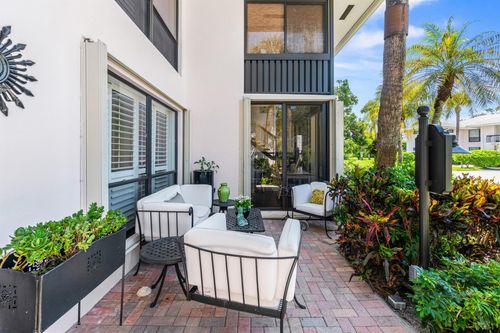 blue-heron-3826 Quail Ridge Drive N, Boynton Beach, FL, 33436 | Card Image