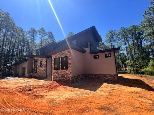 239 Hill Rd, Southern Pines, NC, 28387-6633 | Card Image