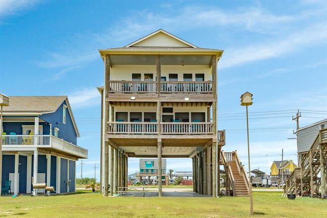 2176 Highway 87, House other with 3 bedrooms, 2 bathrooms and 4 parking in Gilchrist TX | Image 38
