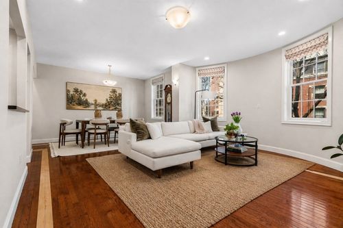 3aandb-13 Bowdoin St, Boston, MA, 02114-4246 | Card Image