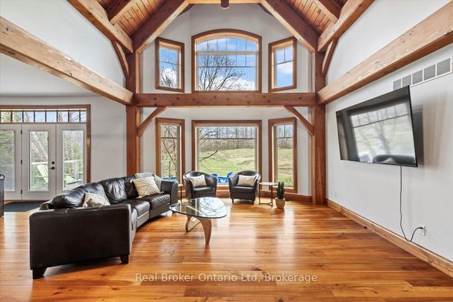740494 Sideroad 3, House other with 6 bedrooms, 4 bathrooms and 8 parking in Chatsworth ON | Image 6