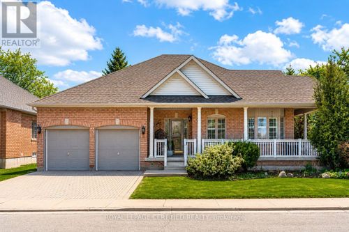 2 Orchard Park Gate, Brampton, ON, L6R1W5 | Card Image