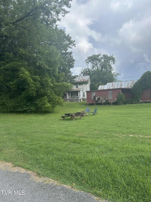 199 Maple Ave E, Big Stone Gap, VA, 24219 | Card Image