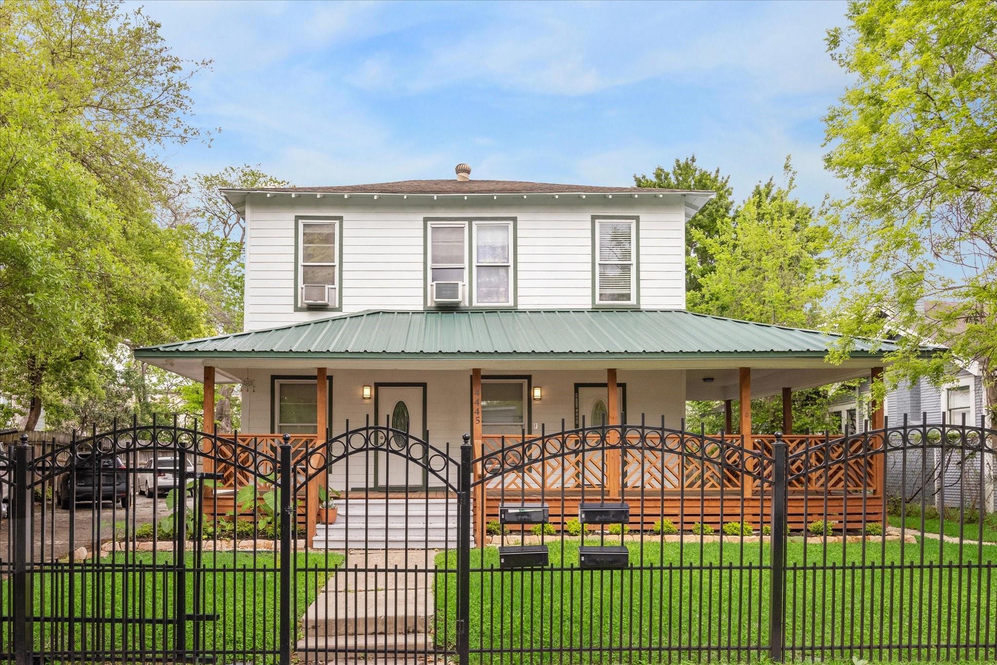 Residential Income in Houston