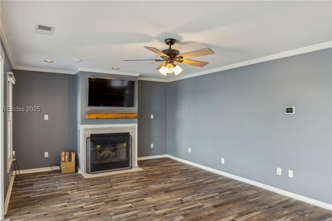 WOOD BURNING FIREPLACE | Image 39