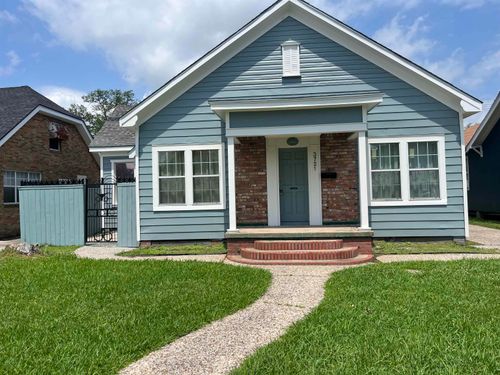 3721 Procter St, Port Arthur, TX, 77642-3246 | Card Image