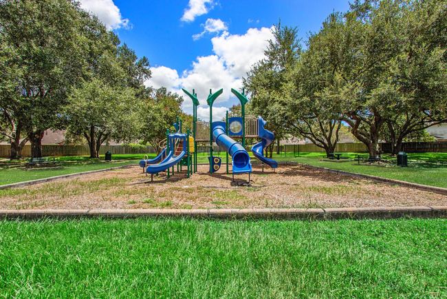 3702 Walden Dr, House other with 3 bedrooms, 2 bathrooms and 2 parking in Pearland TX | Image 24