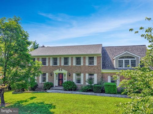 10915 Belgravia Ct, GREAT FALLS, VA, 22066-3107 | Card Image