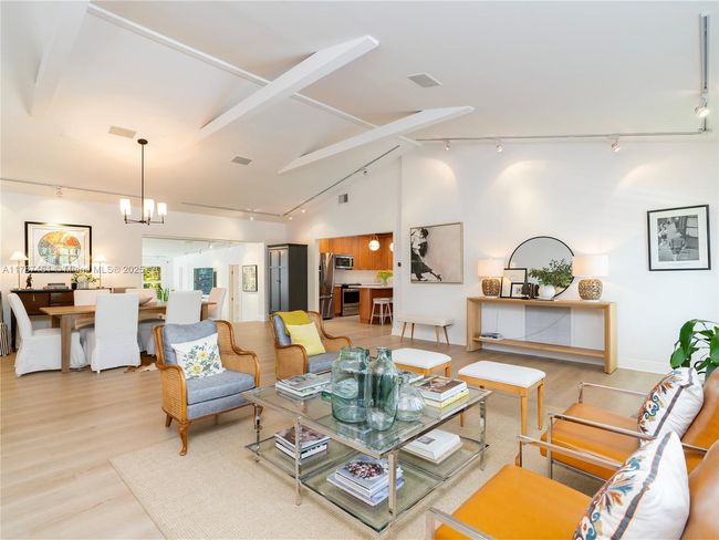 5510 San Vicente St, House other with 3 bedrooms, 3 bathrooms and null parking in Coral Gables FL | Image 5