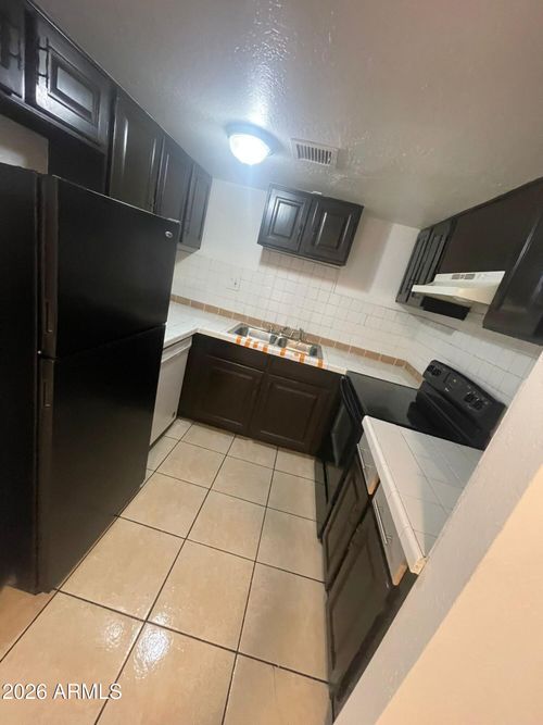 d-2666 N 43rd Ave, Phoenix, AZ, 85009-1024 | Card Image