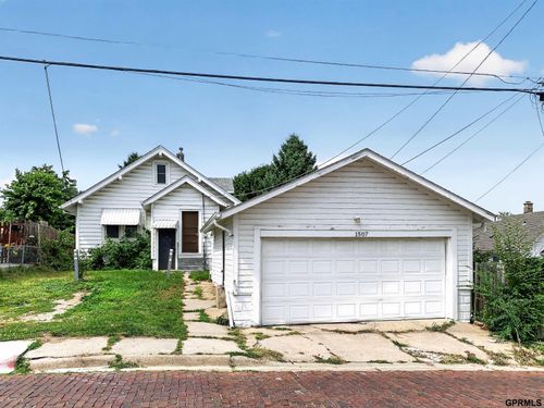 1507 Pasadena Ave, Omaha, NE, 68107-2115 | Card Image