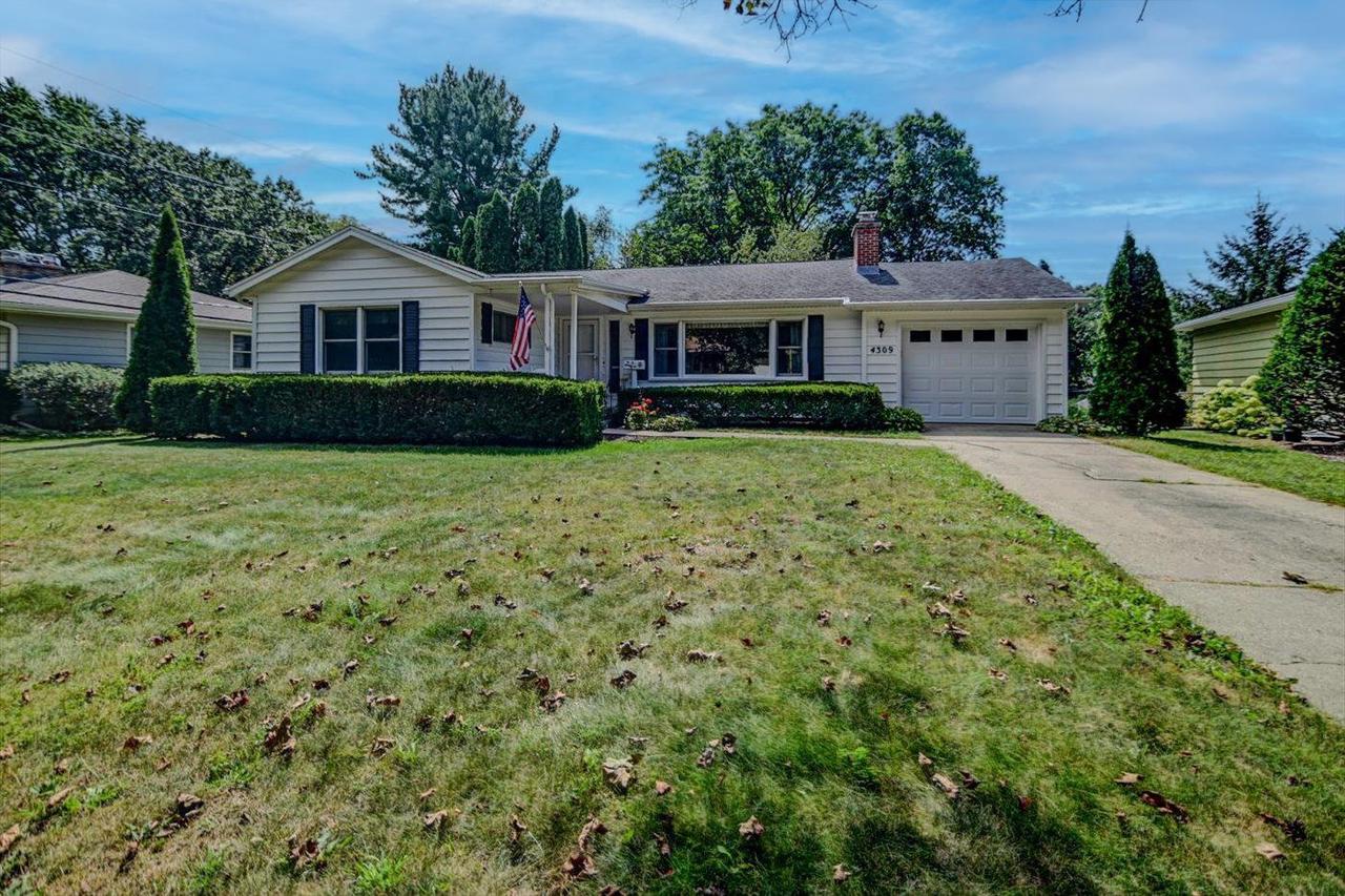 Somerset Ln, Madison, WI 53711