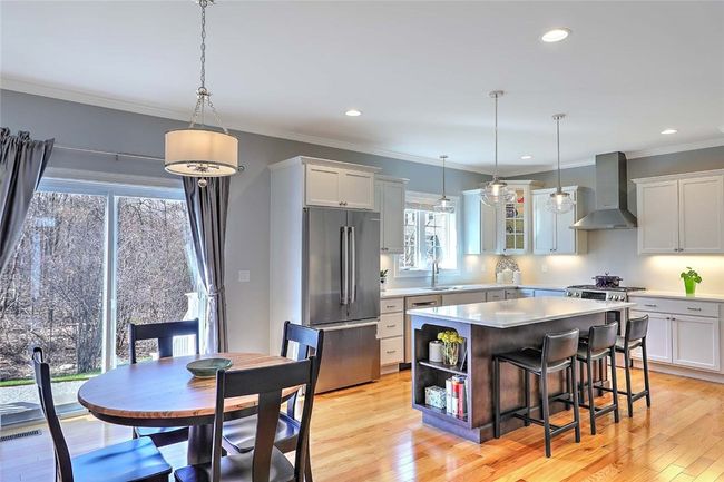 Kitchen and Dining Area | Image 15