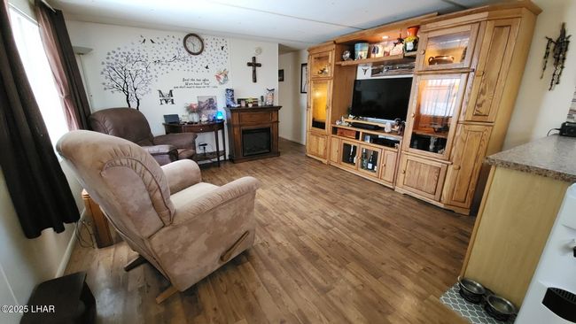 49718 Onyx Ave, House other with 2 bedrooms, 1 bathrooms and null parking in Quartzsite AZ | Image 4