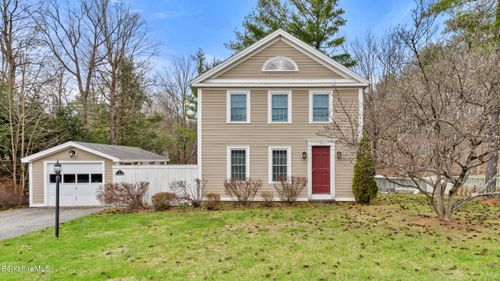 9 Interlaken Rd, Stockbridge, MA, 01262-9100 | Card Image