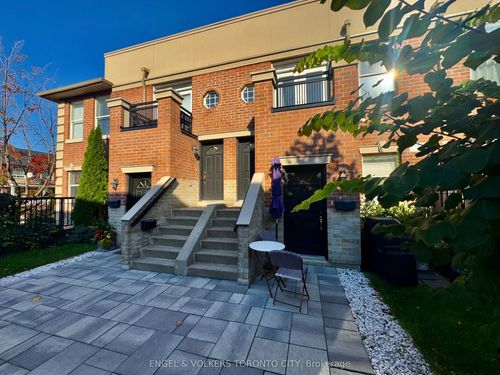 216-51 Halton St, Toronto, ON, M6J1R5 | Card Image