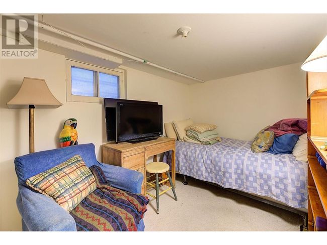 866 Dehart Ave, House other with 3 bedrooms, 1 bathrooms and 2 parking in Kelowna BC | Image 21