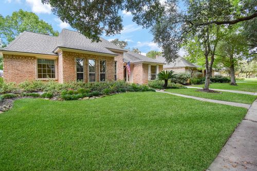 3010 W Steepbank Cir, Sugar Land, TX, 77479-2242 | Card Image