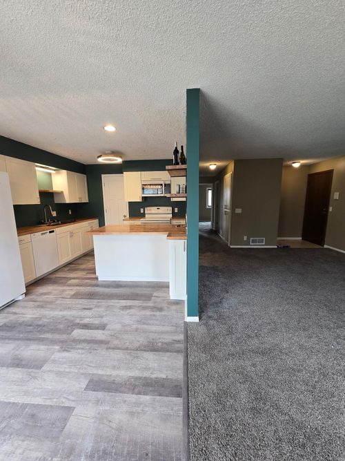 c-5 Crusader Ave E, West Saint Paul, MN, 55118-4474 | Card Image