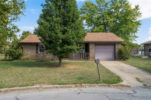 13621 S Hickory Street, Glenpool, OK, 74033 | Card Image