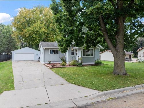 1212 S Grove Ave, Owatonna, MN, 55060-4043 | Card Image