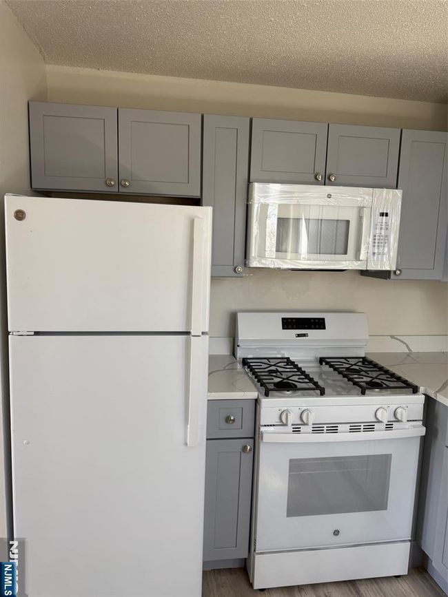 APT-5C - 25 unit 5C Zabriskie St, Condo with 1 bedrooms, 1 bathrooms and null parking in Hackensack NJ | Image 4