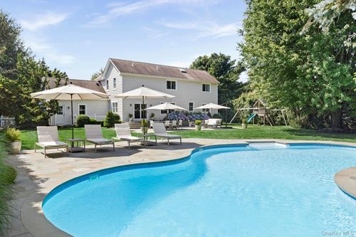 5 William Way, Southampton, NY, 11968-3911 | Card Image