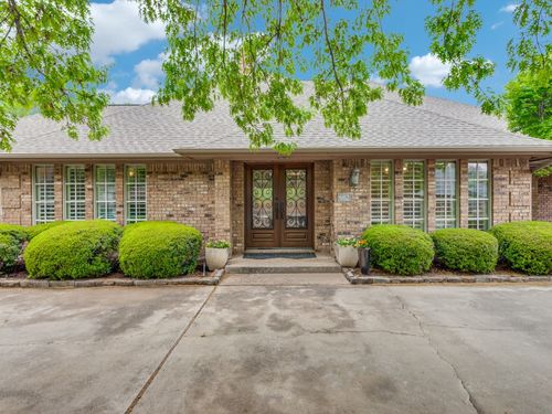 6812 Riverdale Dr, Fort Worth, TX, 76132-1112 | Card Image