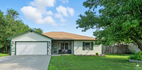 109 Kopp Dr, Manhattan, KS, 66502-5660 | Card Image