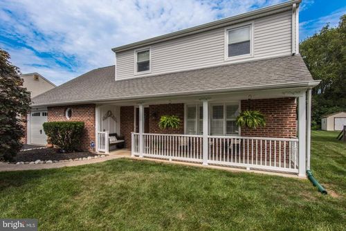 41 Grant Dr, Holland, PA, 18966-2336 | Card Image