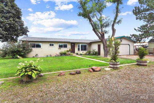28282 Fox Ln, Wilder, ID, 83676-5132 | Card Image