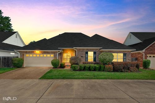 142 Maximilian Ln, Shreveport, LA, 71105-3351 | Card Image