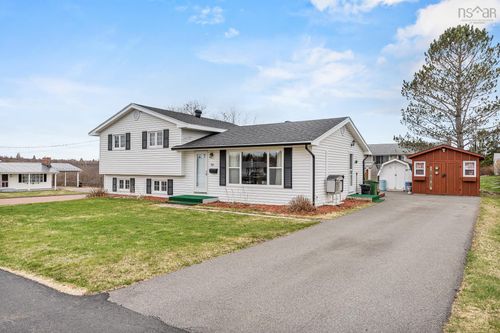 16 Thompson Dr, Bible Hill, NS, B2N5L6 | Card Image