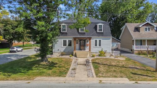 8505 White Oak Ave, Munster, IN, 46321-1432 | Card Image