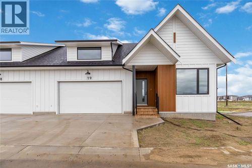 105 Hathway Cres, Saskatoon, SK, S7V1T6 | Card Image