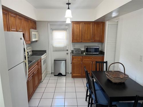 2-222 Ne 23rd Ave, Pompano Beach, FL, 33062-4822 | Card Image
