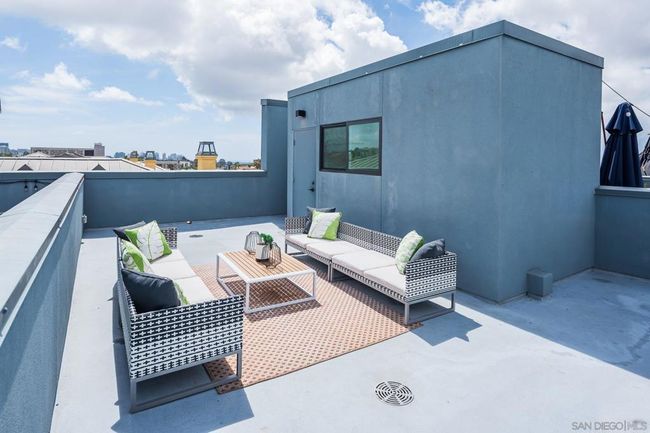 3 - 4079 1 St Ave, Condo with 2 bedrooms, 2 bathrooms and 2 parking in San Diego CA | Image 32