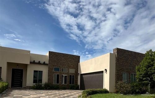 2304 E 25th St, Mission, TX, 78574-7622 | Card Image