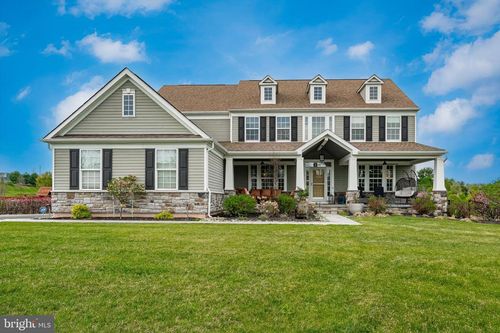 425 Mercer Dr, DOWNINGTOWN, PA, 19335-4950 | Card Image